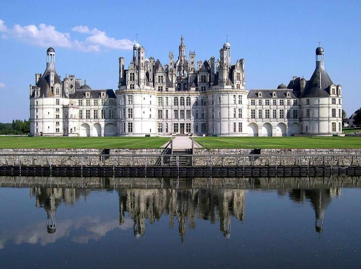 L'Historique / Basilique St Martin Lejlighed Tours Eksteriør billede